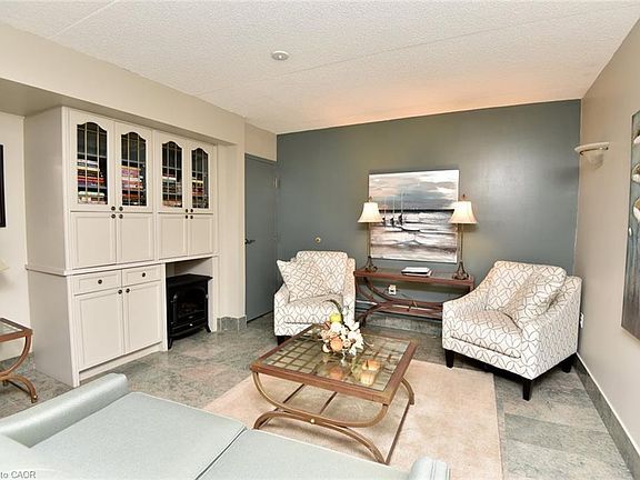 4th image of 600 Silverbirch Blvd #103