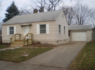 1309 Grant St, Grand Haven, MI 49417