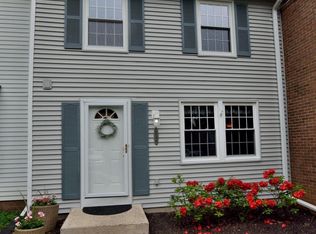 2949 Paddock Wood Ct, Oakton, VA 22124