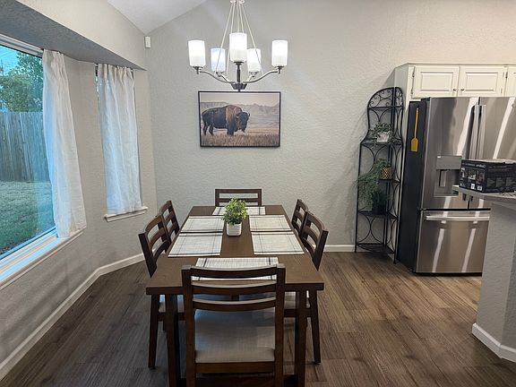 5th image of 1709 Pinnacle Ln