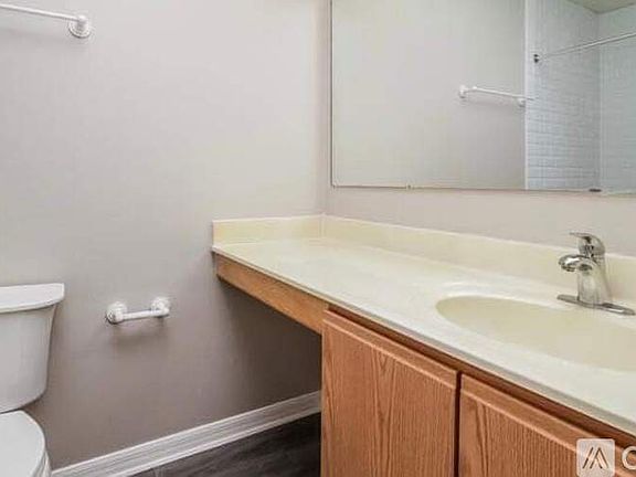 3rd image of 2927 Beckwith St