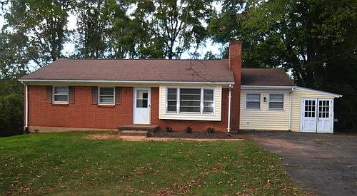 197 Hilltop Dr Photo 1