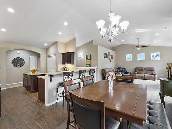 2nd image of 4909 Coyote Creek Ln