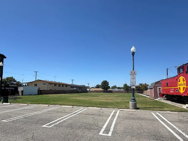 Woodward — Photo 16