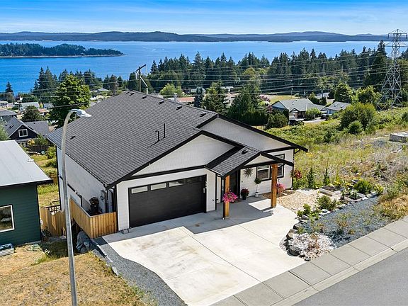 3rd image of 399 Thetis Dr