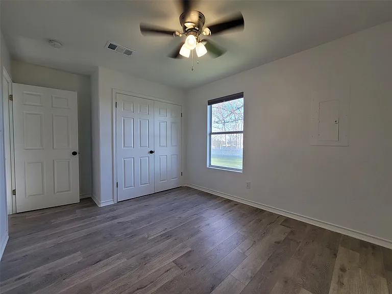 208 Newcastle Dr — Photo 23