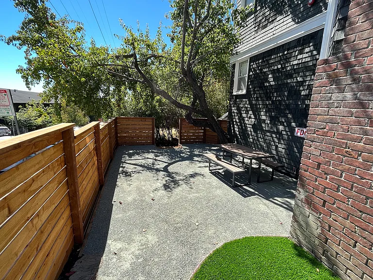 1770 La Loma — Photo 14