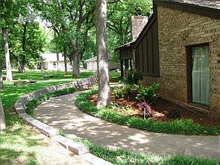 2nd image of 1500 Oak Creek Dr
