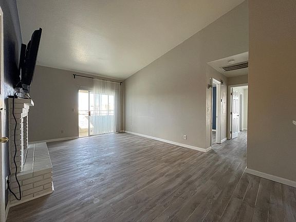 3rd image of 3790 Shirebrook Dr APT 165