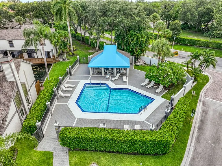 1004 Landings Blvd — Photo 27