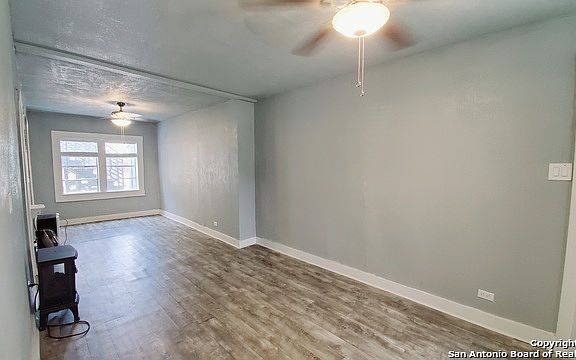 2nd image of 217 Lotus Ave APT 2