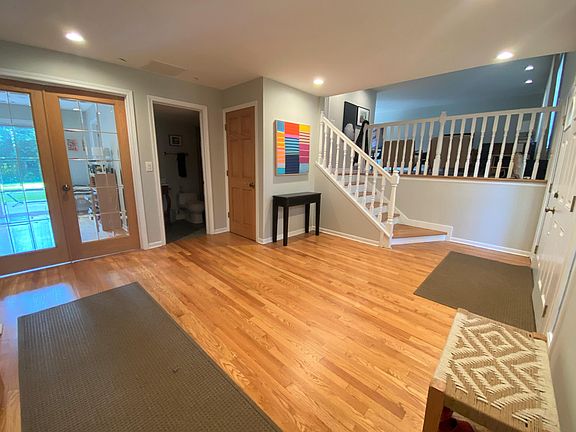 5th image of 2840 McDaniels Ave