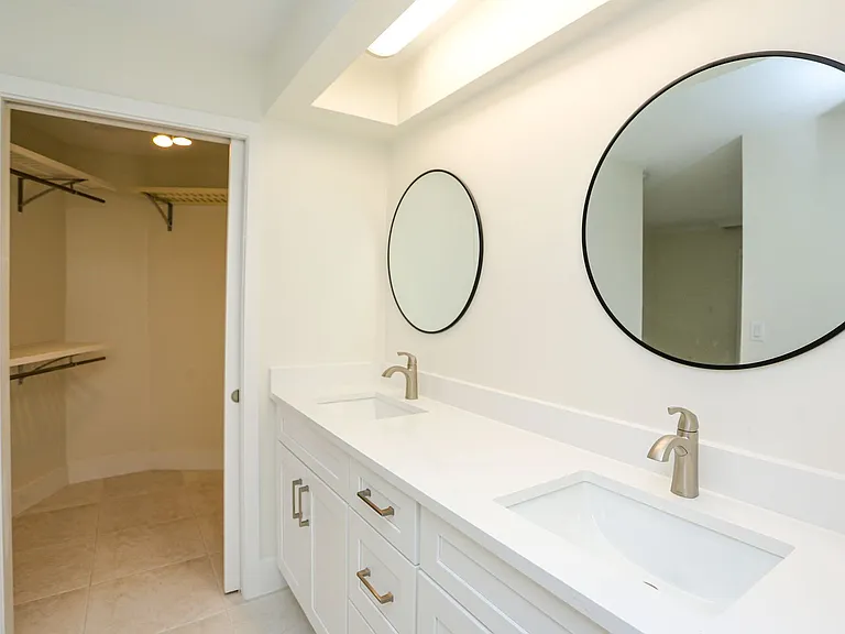 2901 Crayton Rd — Photo 49