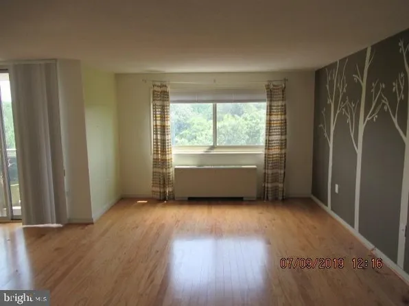 7333 New Hampshire Ave APT 910, Takoma Park, MD 20912