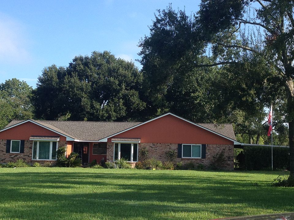1st image of 27 Riverwood Ln