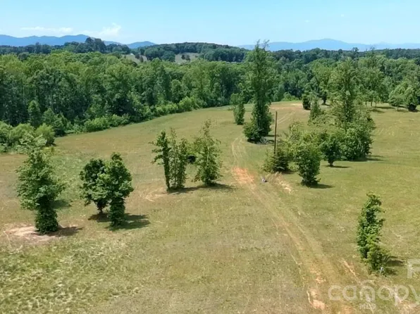 473 McEntire Rd, Tryon, NC 28782