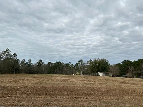 9873 Walker Rd, Albany, GA 31705