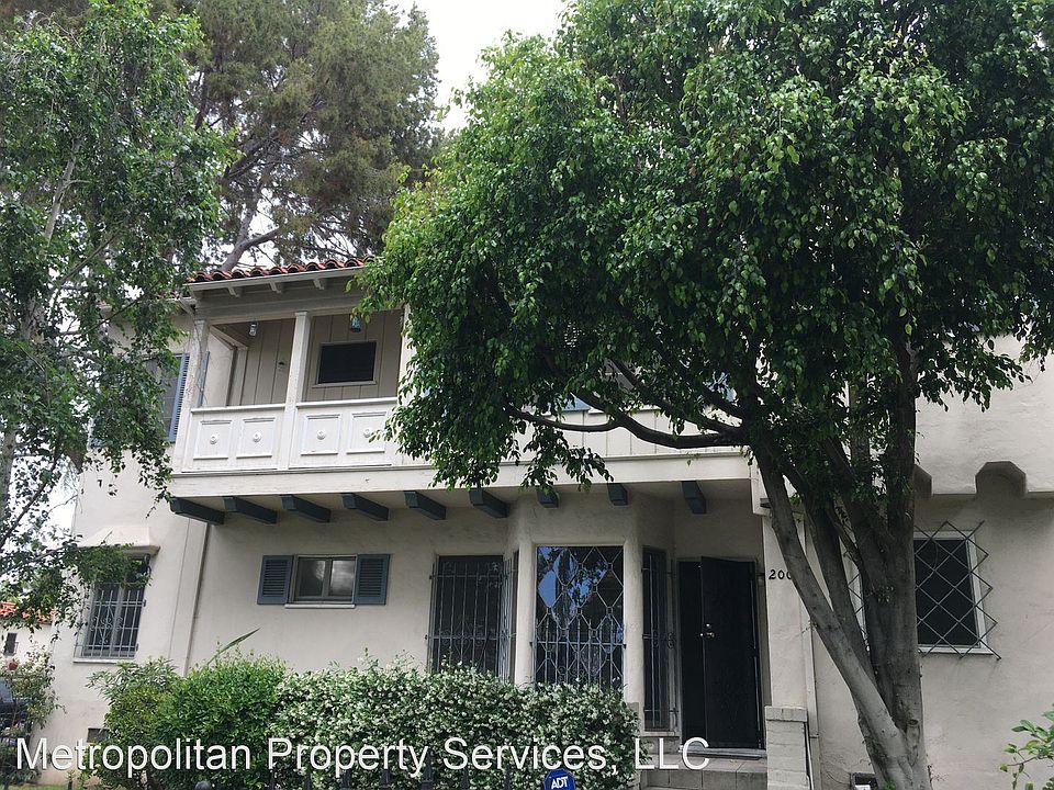 1st image of 200 S Martel Ave