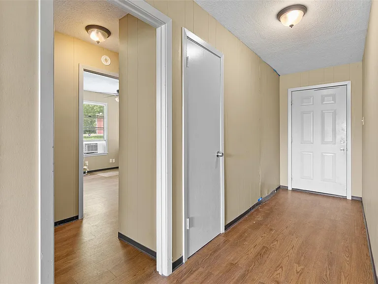 10973 Longstreet Rd — Photo 12