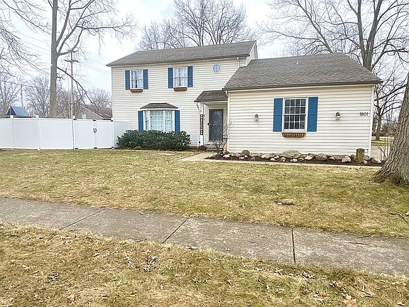 4th image of 1801 Eaton Dr