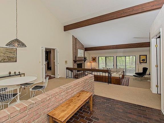 2nd image of 705-19 Fairington Ln