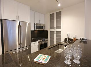 320 W 38th St APT 918, New York, NY 10018