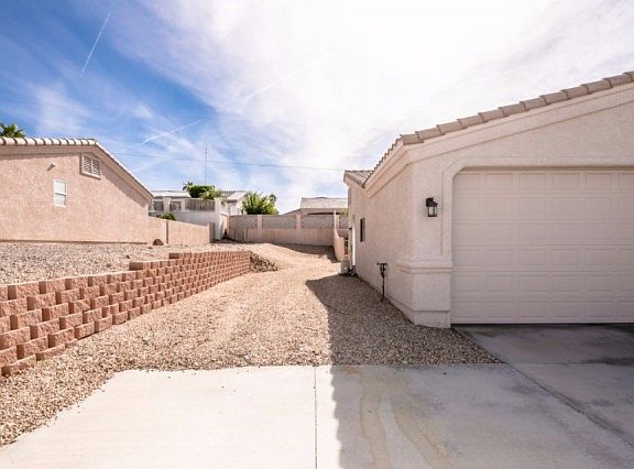 2nd image of 3776 Mission Dr S