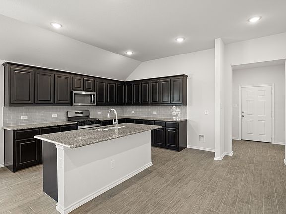 4th image of 324 Dairy Way