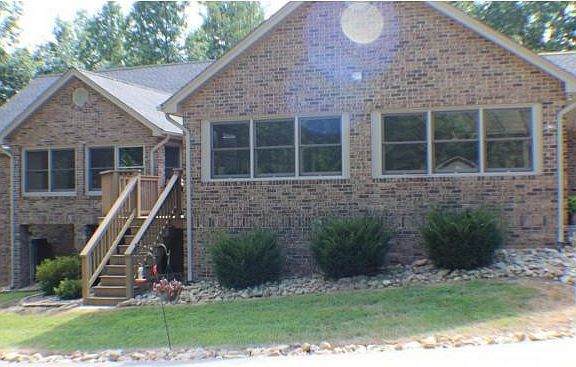 4th image of 1018 Lyonsdale Dr