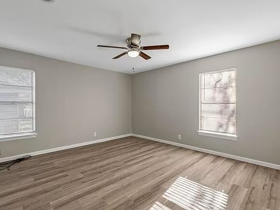 4th image of 3 Pershing Dr APT A