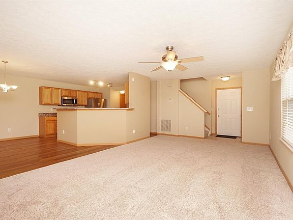 3rd image of 7704 Haverhill Ln