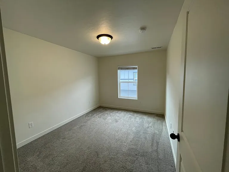 4356 E Hurstbourne Dr — Photo 18