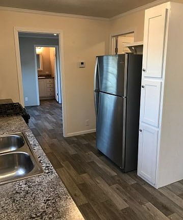 2nd image of 228 Golfview Ct #65
