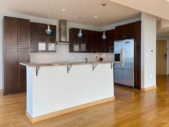 5th image of 701 West Lakeside Avenue #Unit 1110