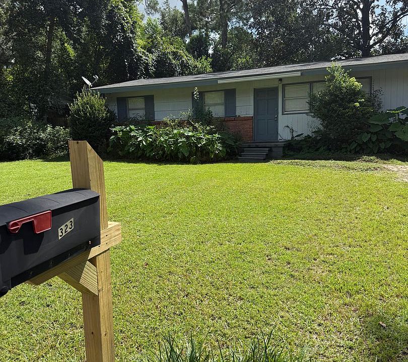 1st image of 323 Meadowbrook Ln