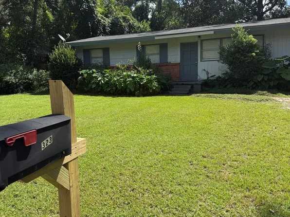 323 Meadowbrook Ln, Tallahassee, FL 32304