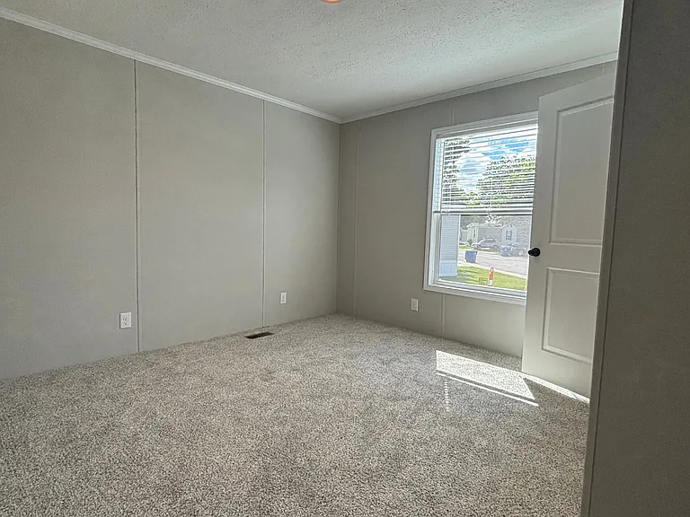 1415 Fisk Rd — Photo 28