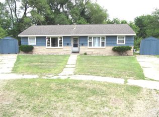 1021 Avondale Cir, Kalamazoo, MI 49048