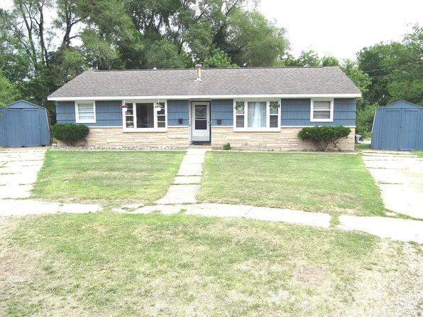 1021 Avondale Cir, Kalamazoo, MI 49048