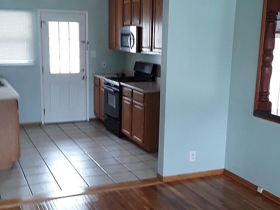 3rd image of 14144 Roscoe Blvd