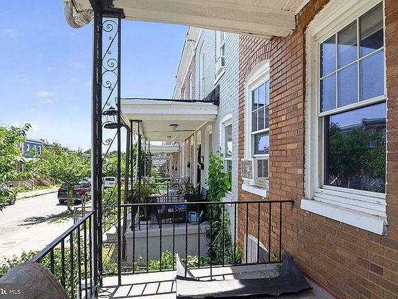 3rd image of 36 N Abington Ave
