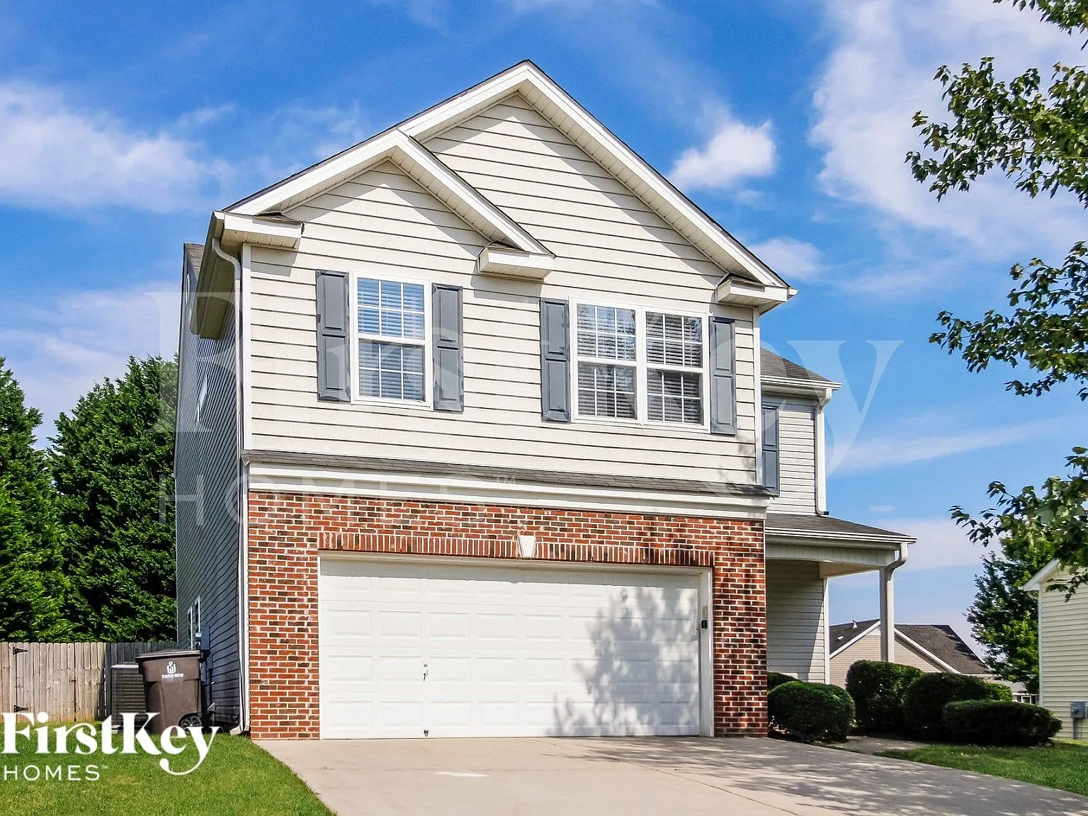 3 bed, 2.0 bath, 2069 sqft, $2,130 — Photo 1