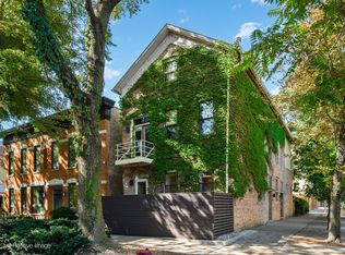 1335 W Belden Ave, Chicago, IL 60614
