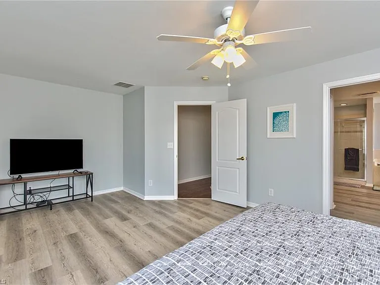 11533 Woodmount Ln — Photo 14