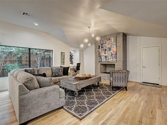 4th image of 3009 Drakestone Ave