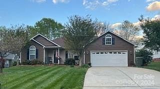 1st image of 818 Savannah Place Dr