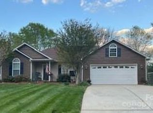 818 Savannah Place Dr, Fort Mill, SC 29715