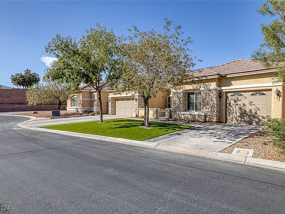 3rd image of 9524 Grand Grove Ct