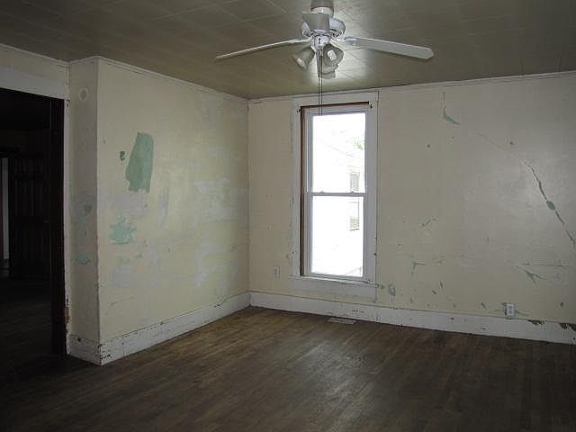 2nd image of 210 N Main St