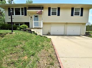 1146 NE 9th St, Blue Springs, MO 64014